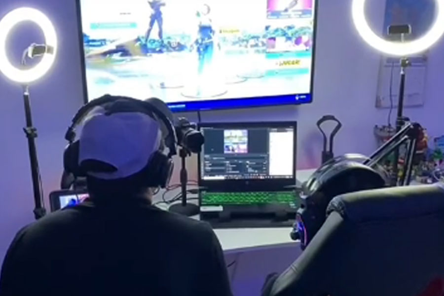 El mejor papá del mundo: ayuda a su hija a hacer streams en Twitch y se lleva las palmas