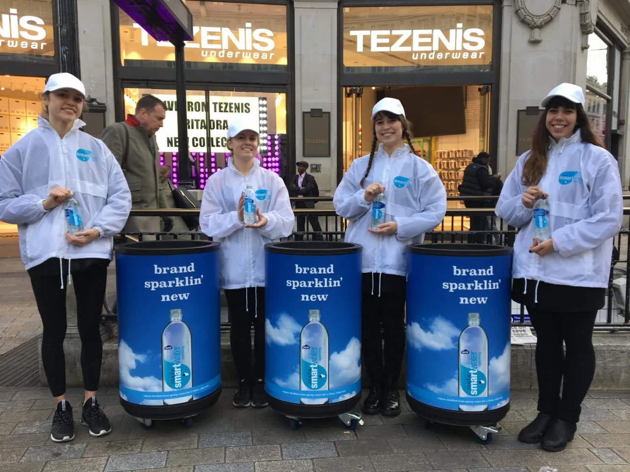 El Sampling como herramienta efectiva en el Marketing de marcas: Atrayendo a Consumidores a través de muestras gratuitas