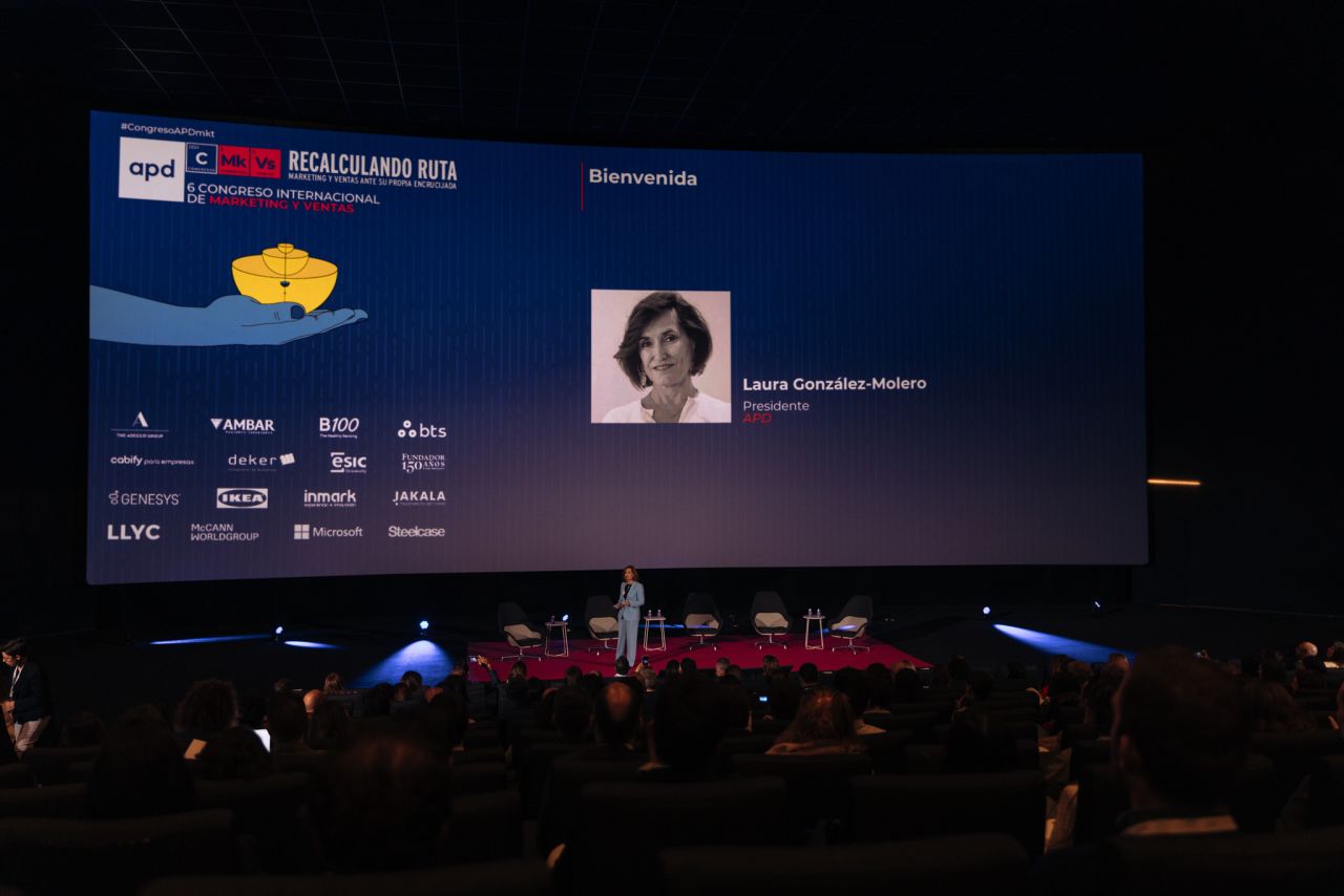 Inteligencia artificial y humanismo: la nueva ruta del marketing y las ventas