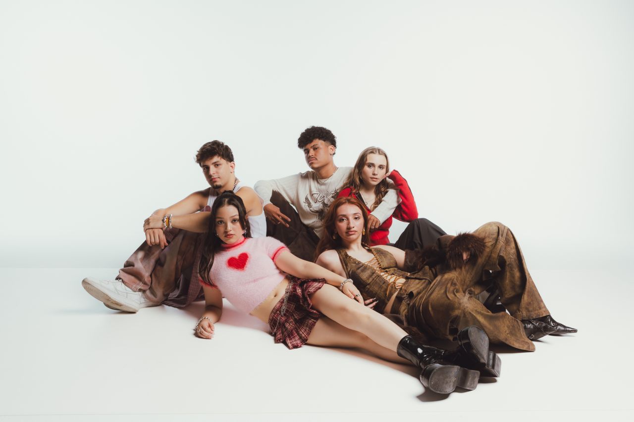 De TikTok al mundo: Santander crea LoudT, el primer grupo musical nacido en las redes sociales con la Generación Z